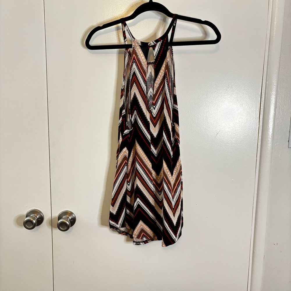 Chevron Patterned Tunic Tank Top Size L - Picture 8 of 9